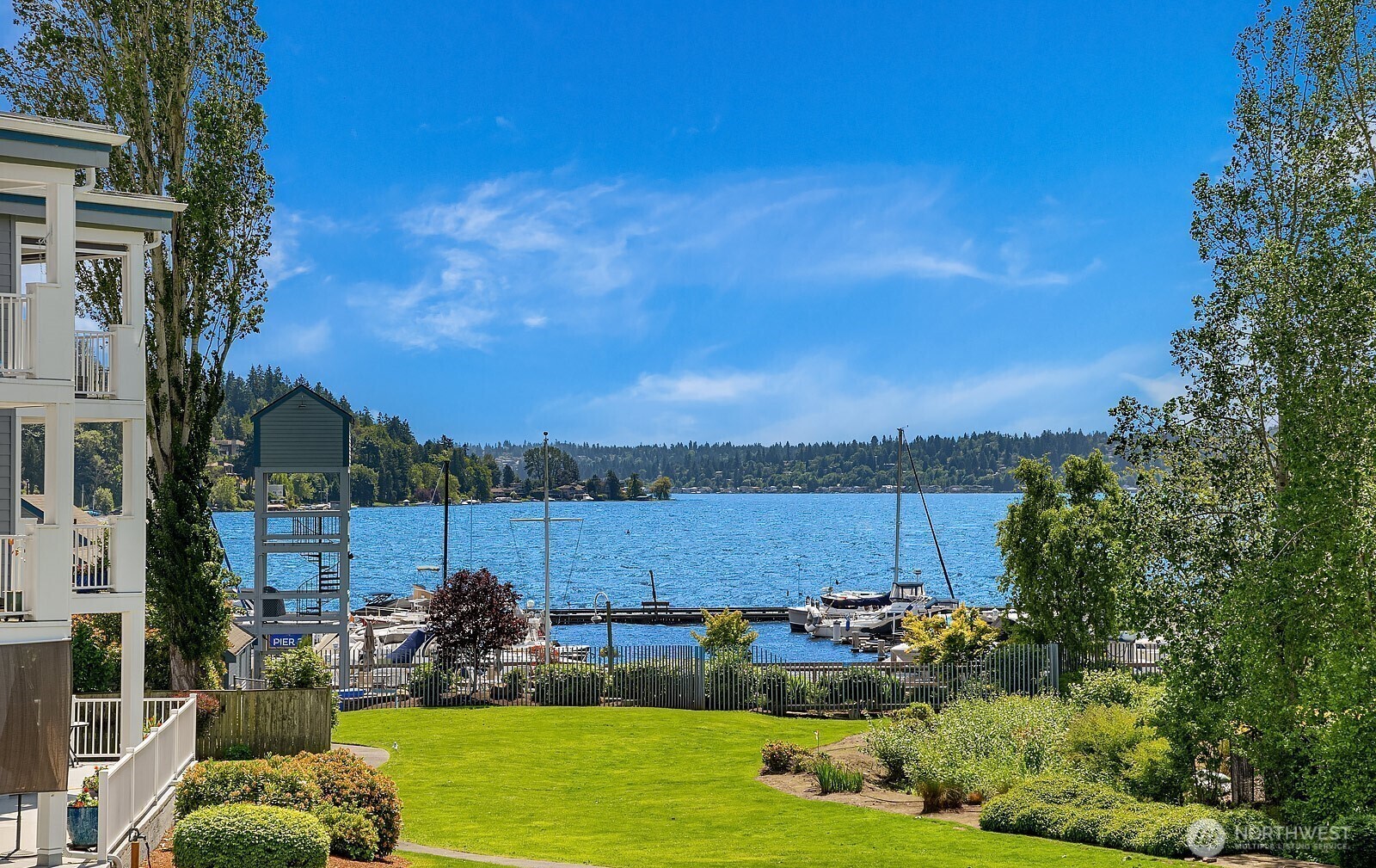 Property Photo:  6125 NE 175th Street M-202  WA 98028 