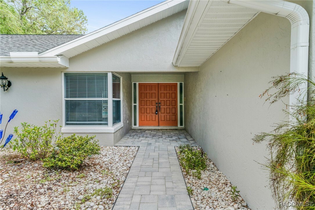Property Photo:  1185 E Getty Lane  FL 34442 