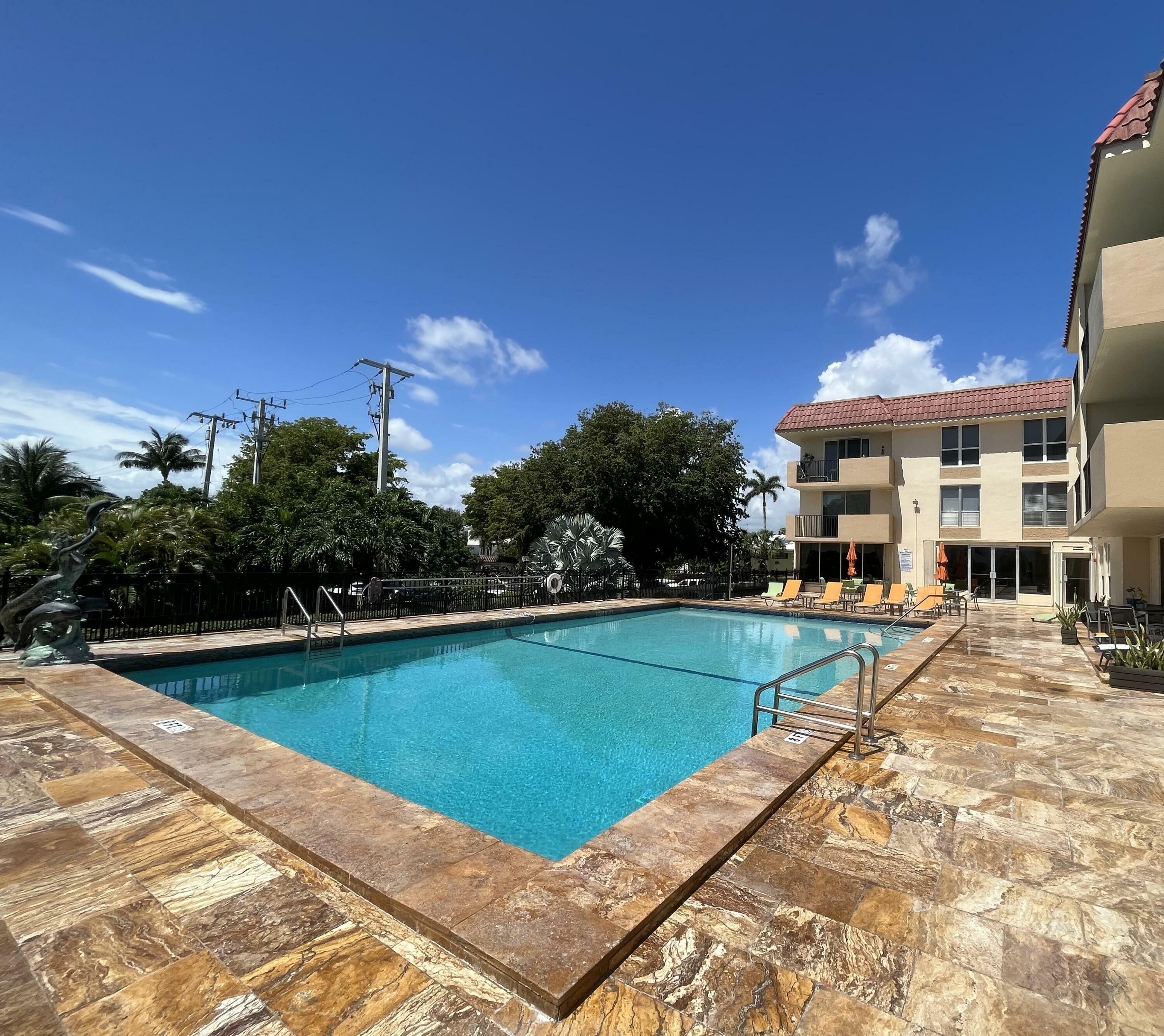 Property Photo: 1000 Spanish River Road 1F FL 33432