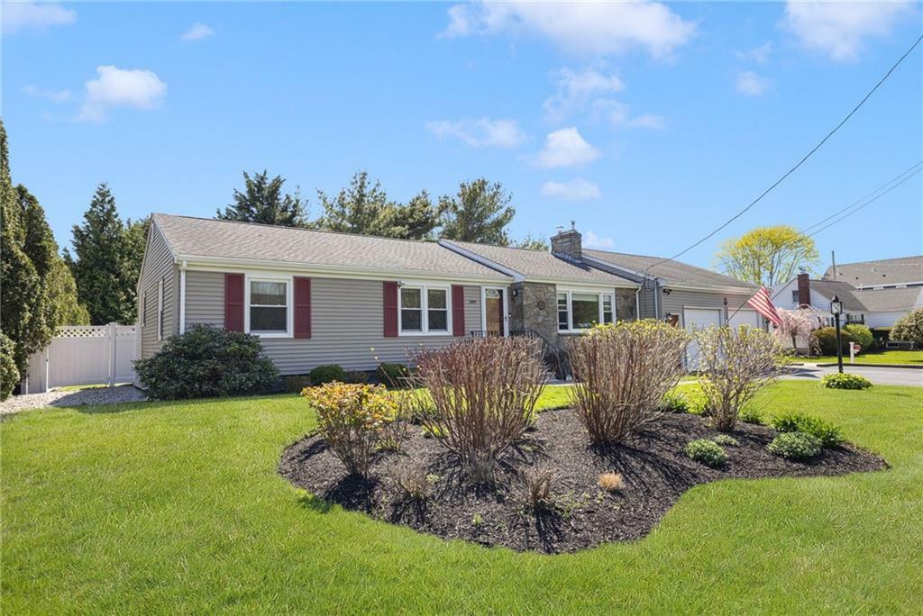 Property Photo: 289 Oliphant Lane RI 02842