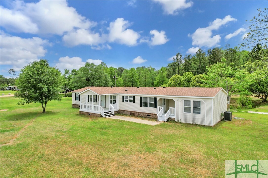 Property Photo: 220 NE Cathy Road GA 31316