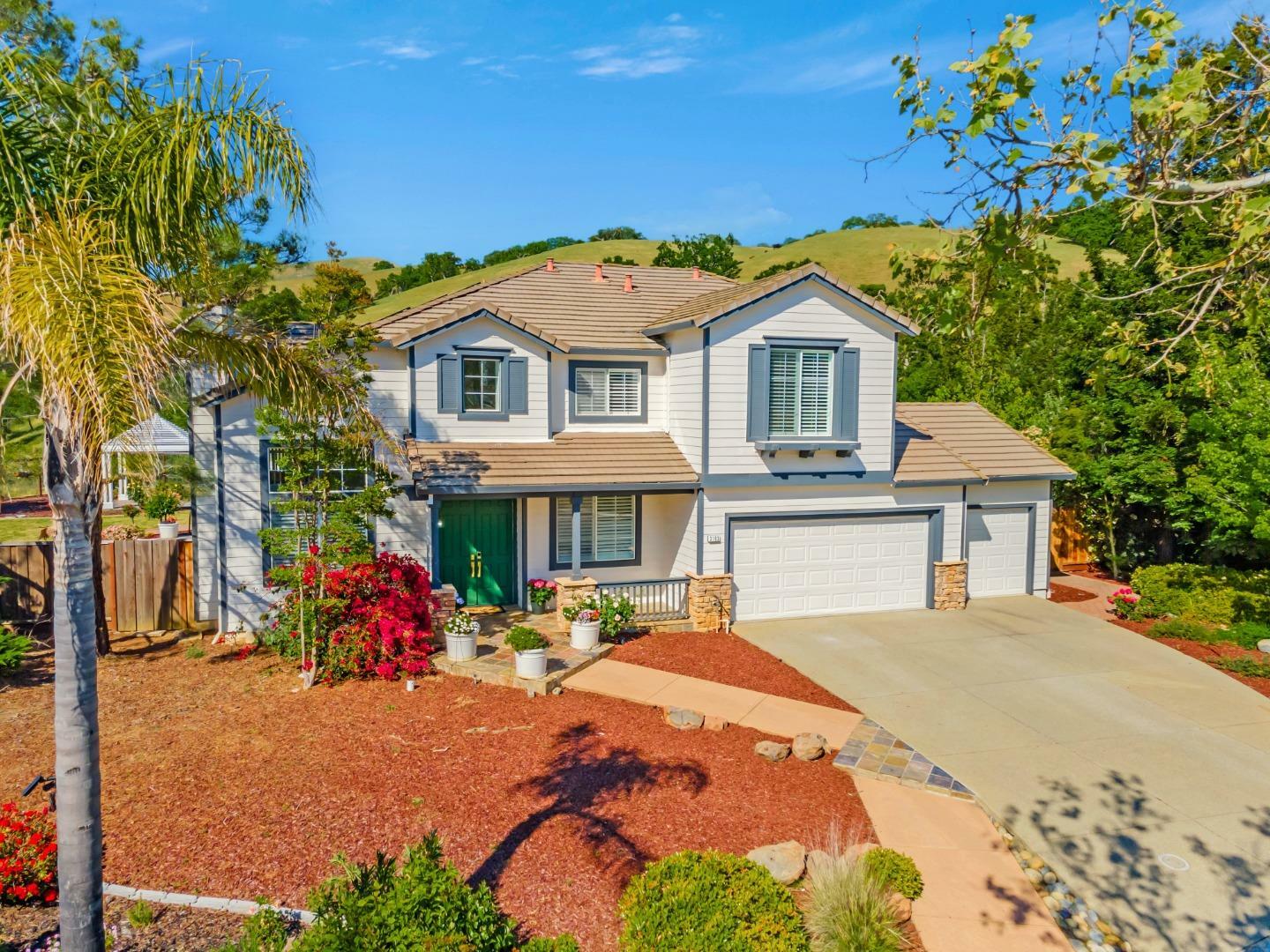 Property Photo:  3163 Hawkcrest Circle  CA 95135 