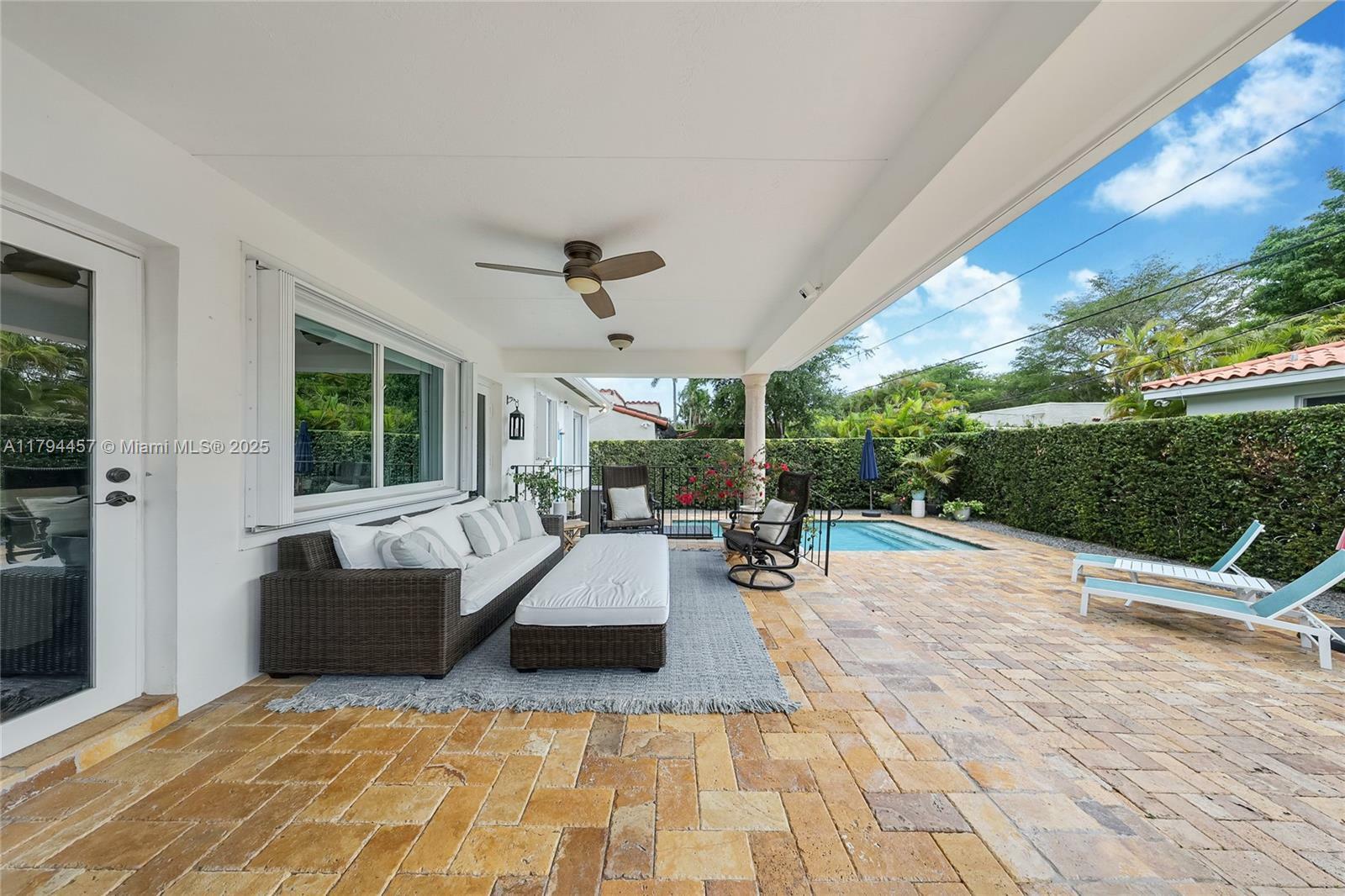 Property Photo: 1402 Tangier St FL 33134