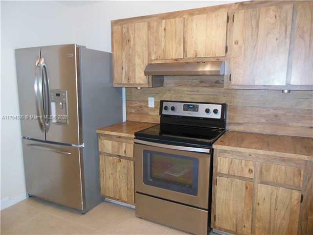 Property Photo: 8510 SW 149th Ave 1110 FL 33193