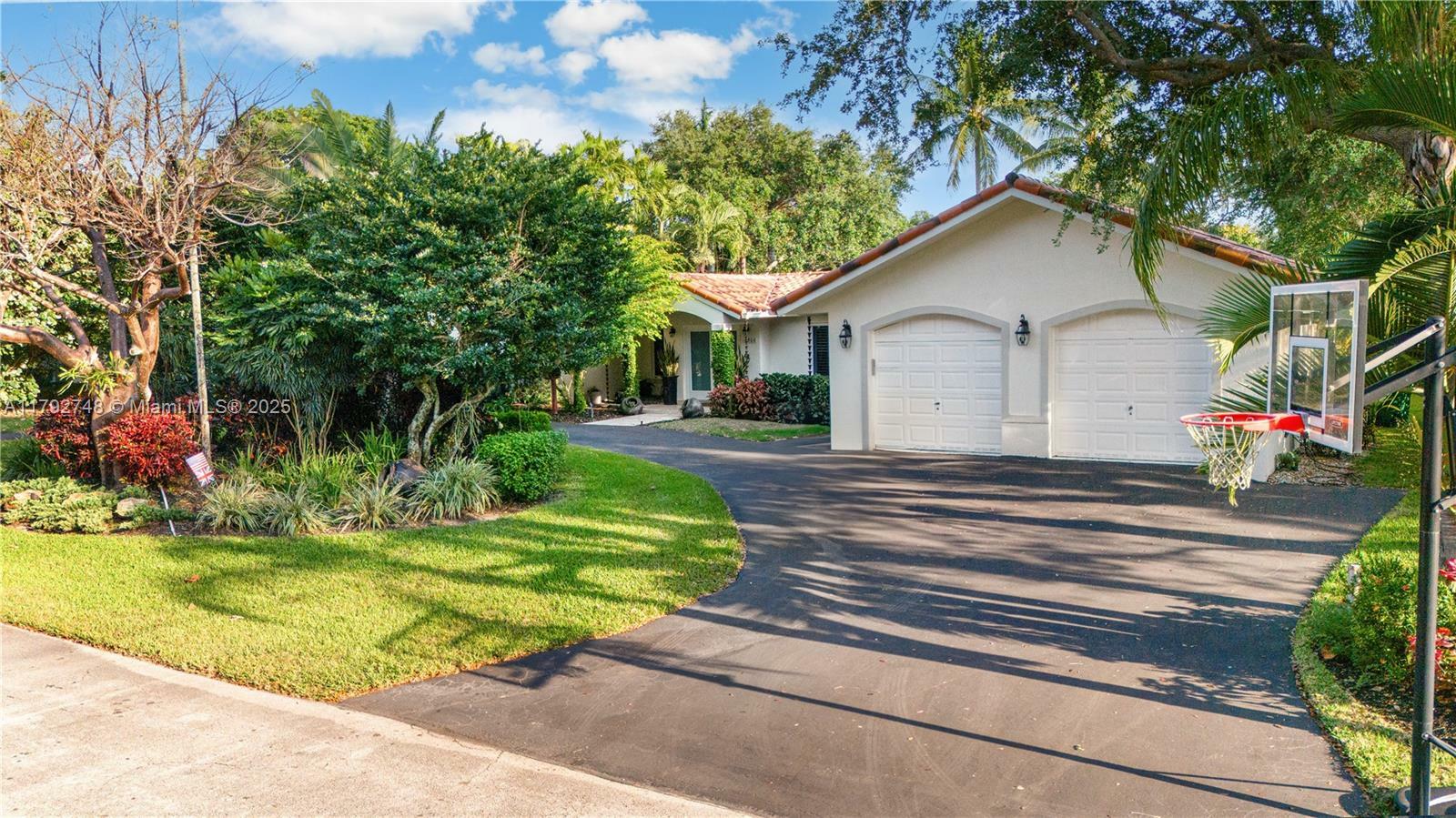 Property Photo: 6860 SW 128th St FL 33156