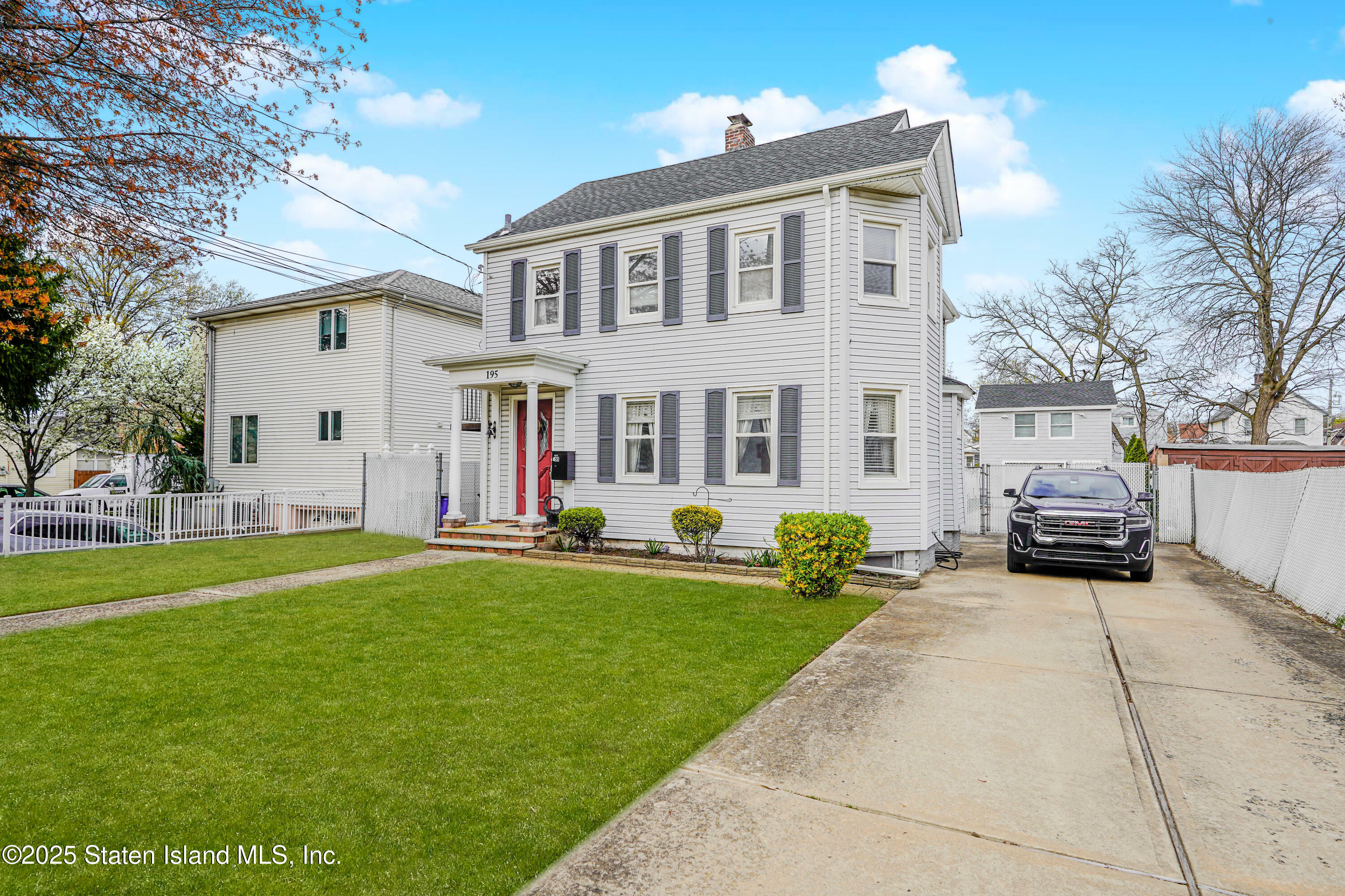 Property Photo: 195 Yetman Avenue NY 10307