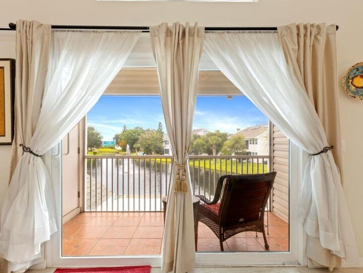 Property Photo: 1950 Westminster Circle FL 32966