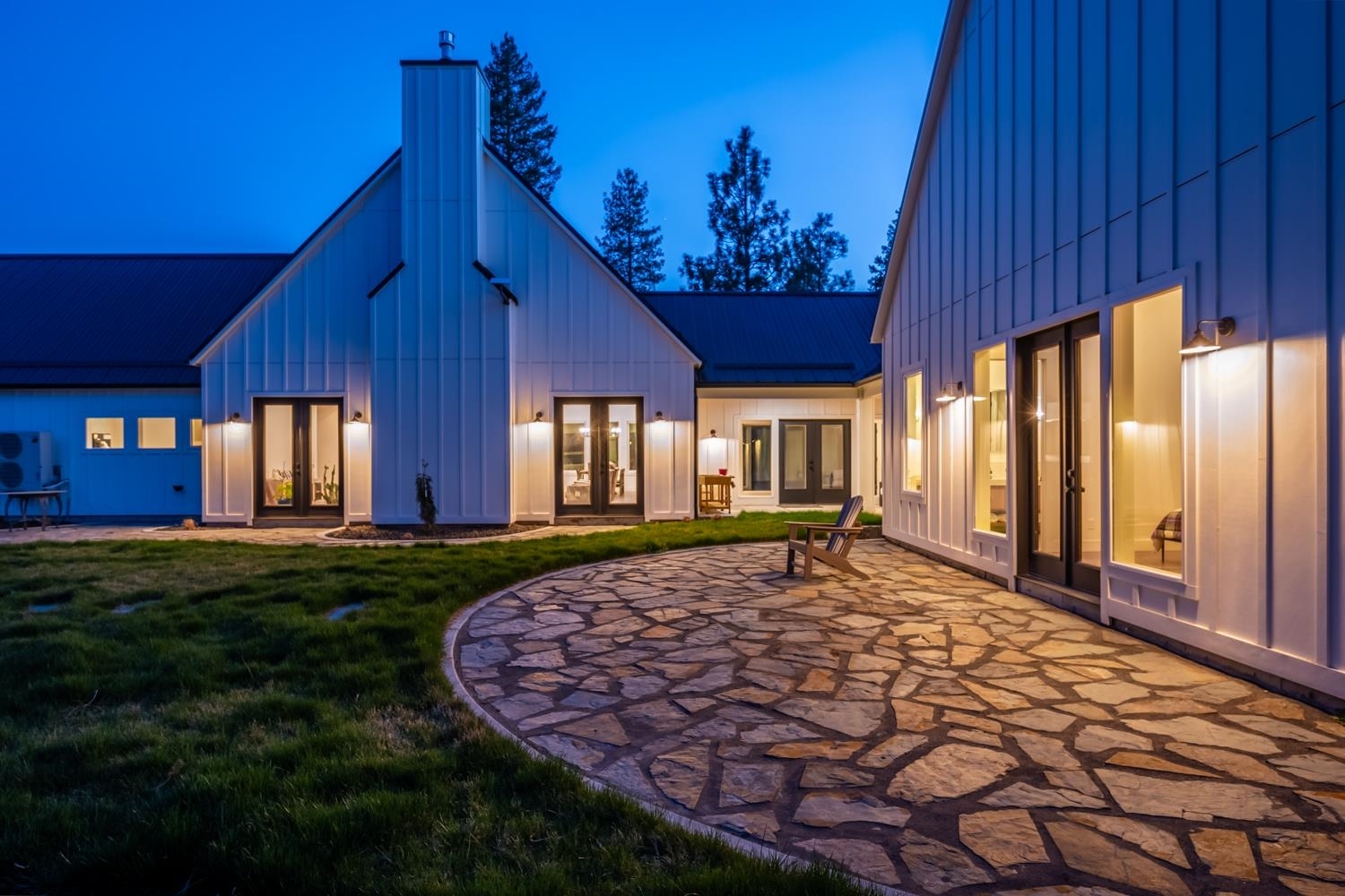 Property Photo:  5113 E Riverville Ln  WA 99003 