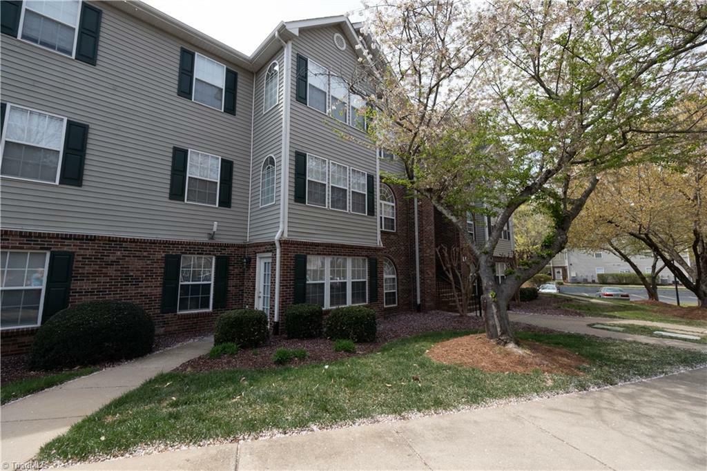 Property Photo: 514 Timberline Ridge Lane NC 27106