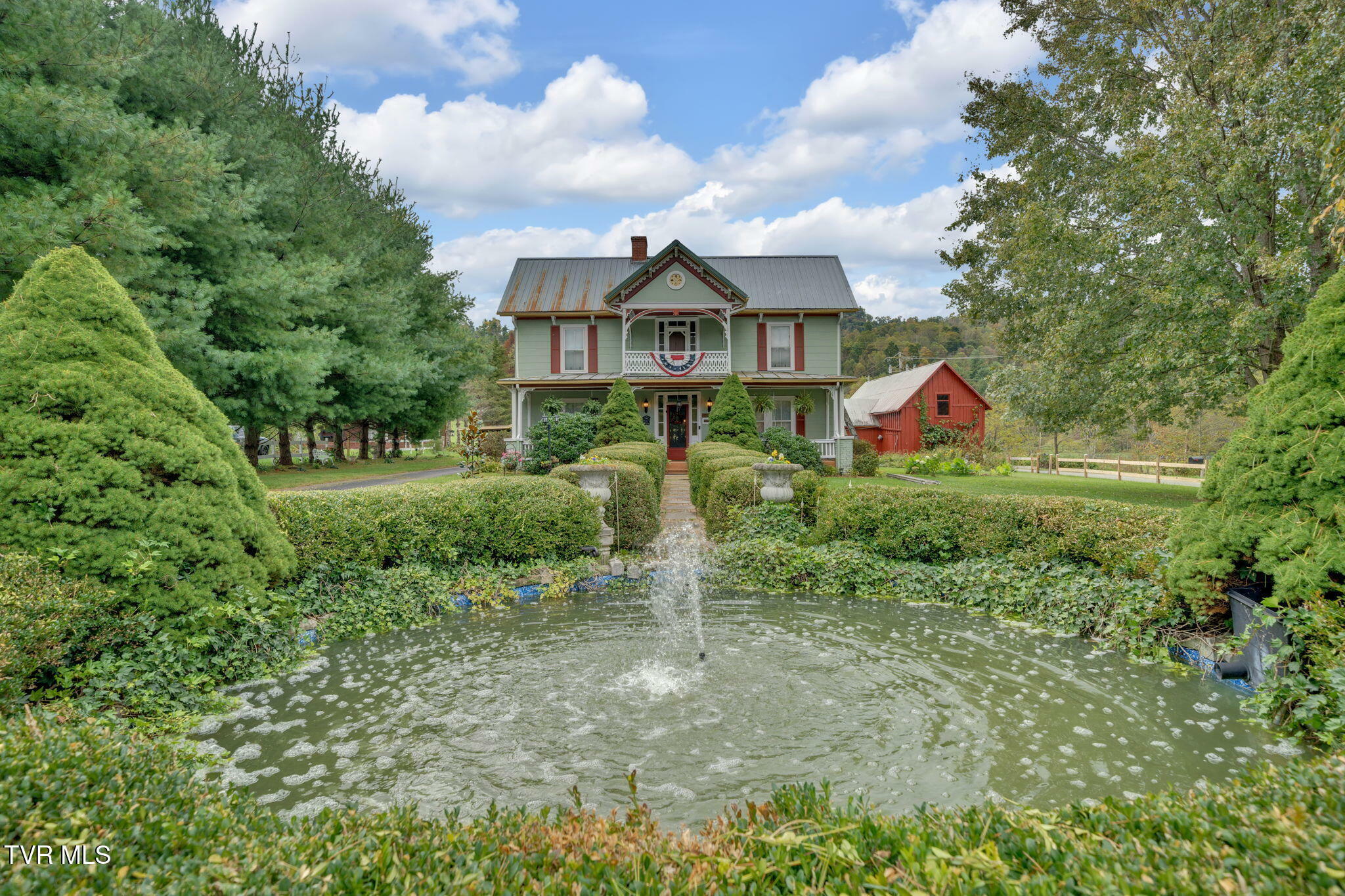 Property Photo: 8712 Highway 19-E TN 37687