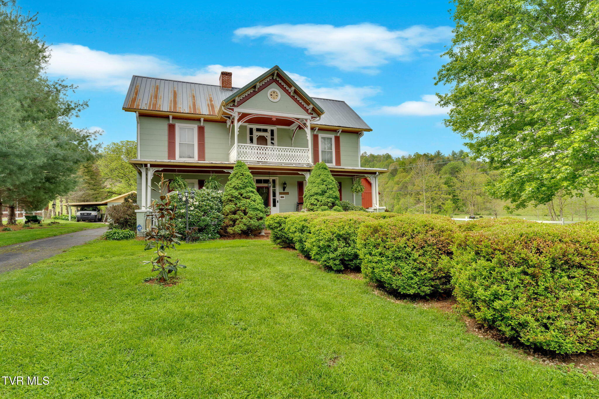 Property Photo: 8712 Highway 19-E TN 37687