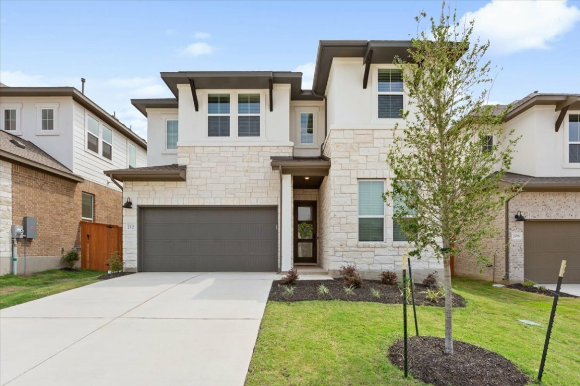 Property Photo: 212 Lariat Loop TX 78642
