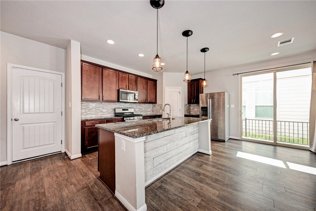 Property Photo:  107 Buckthorn Drive  TX 78620 