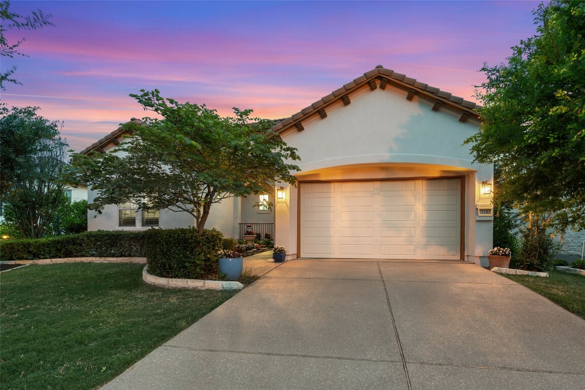 Property Photo: 228 Cimarron Hills Trail E TX 78628