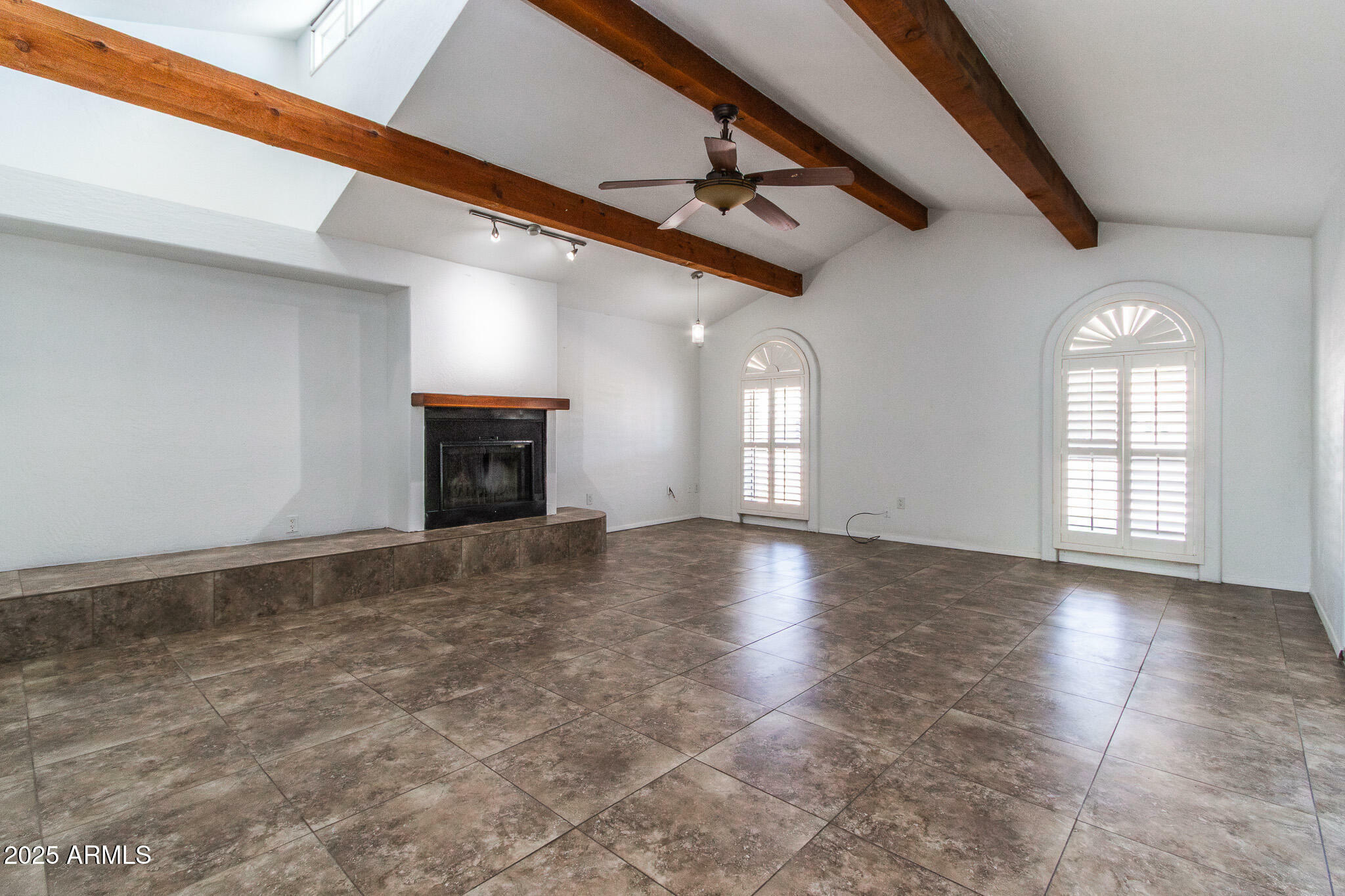 Property Photo: 1550 W Willow Avenue AZ 85029