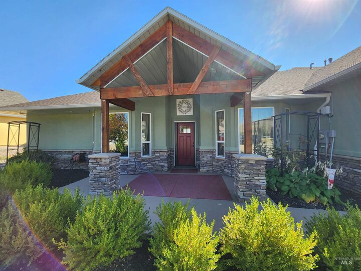 Property Photo:  120 S. Riverside Dr.  ID 83629 