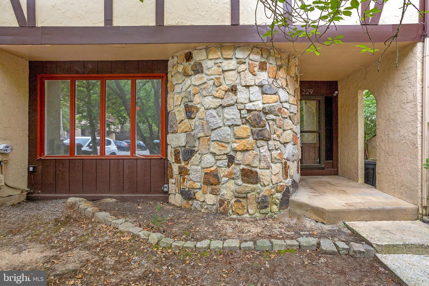 Property Photo: 229 Keats Court NJ 08081