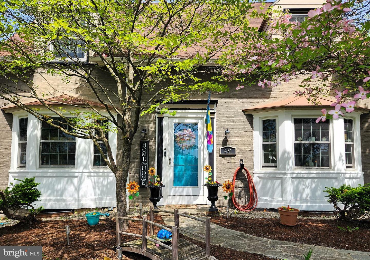 Property Photo: 451 Country Club Road PA 17011