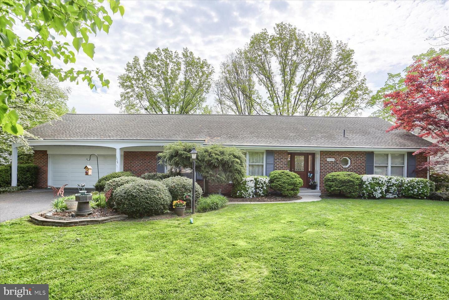 Property Photo: 1028 W Areba Avenue PA 17033