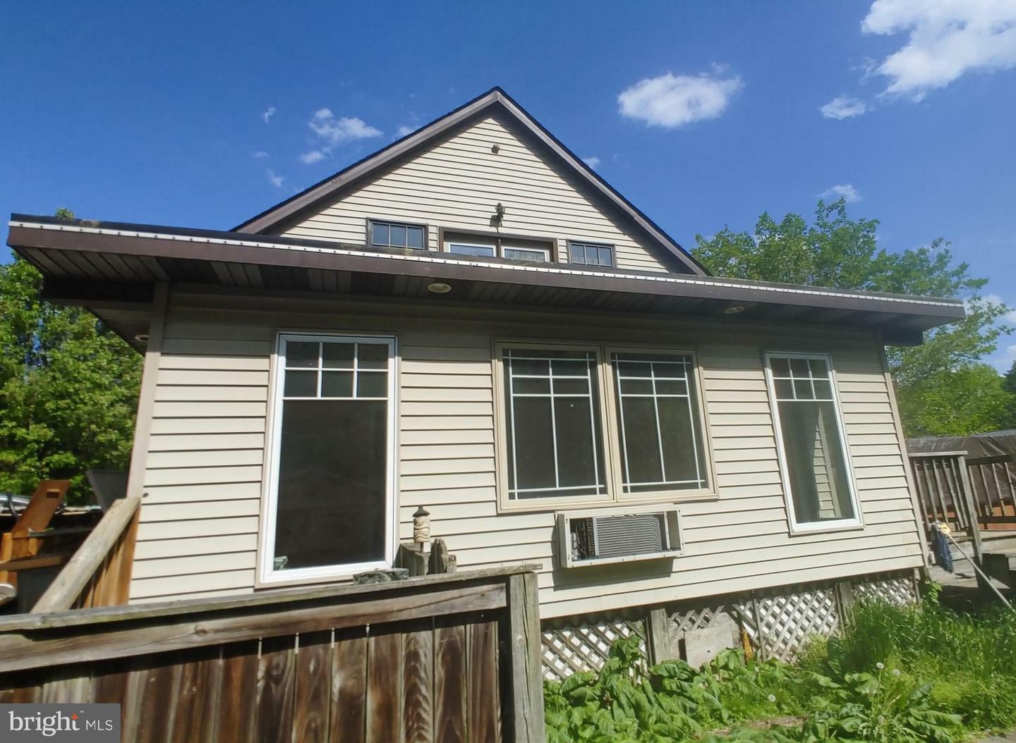 Property Photo: 6070 Shady Side Road MD 20764