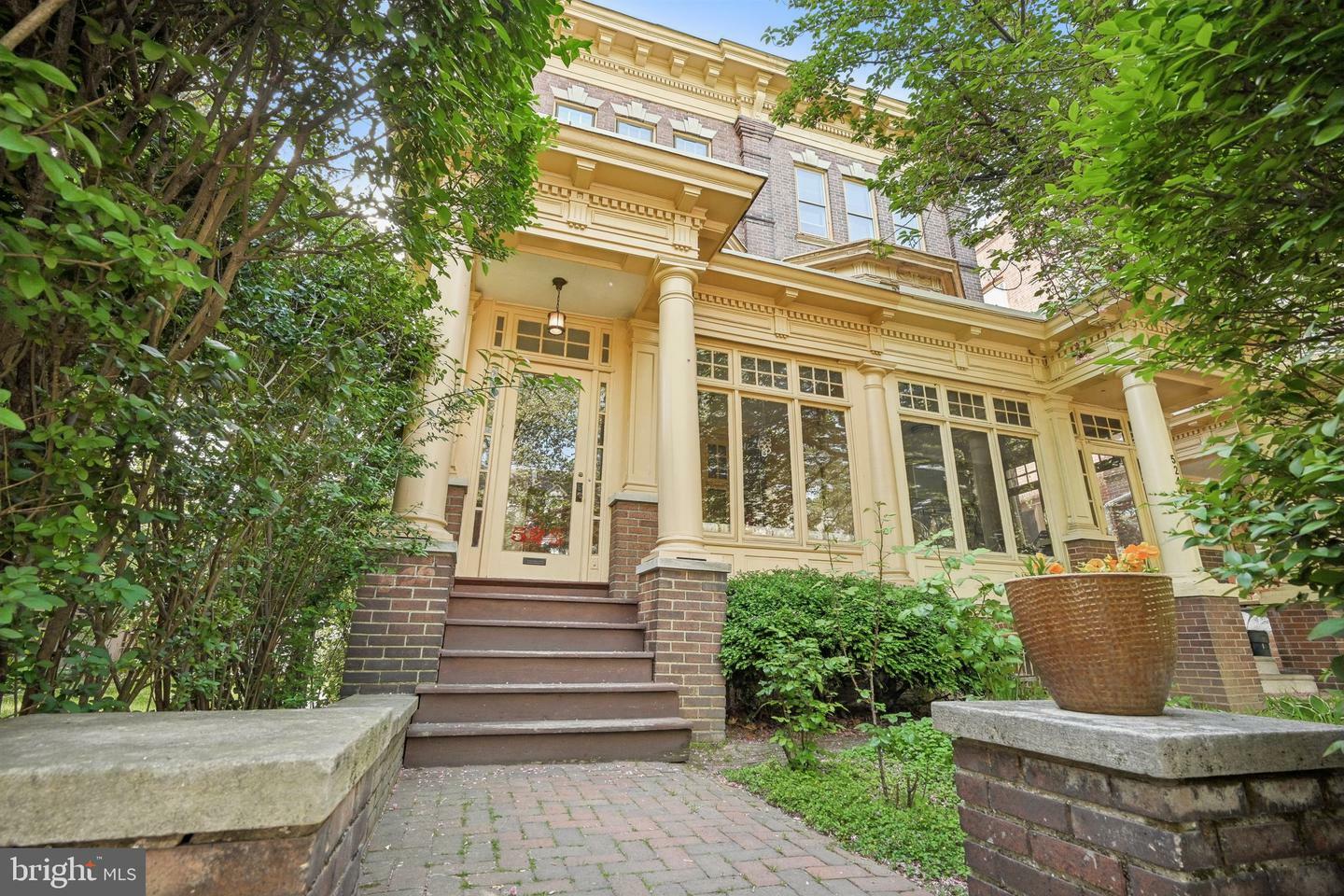 Property Photo: 526 S 46th Street PA 19143
