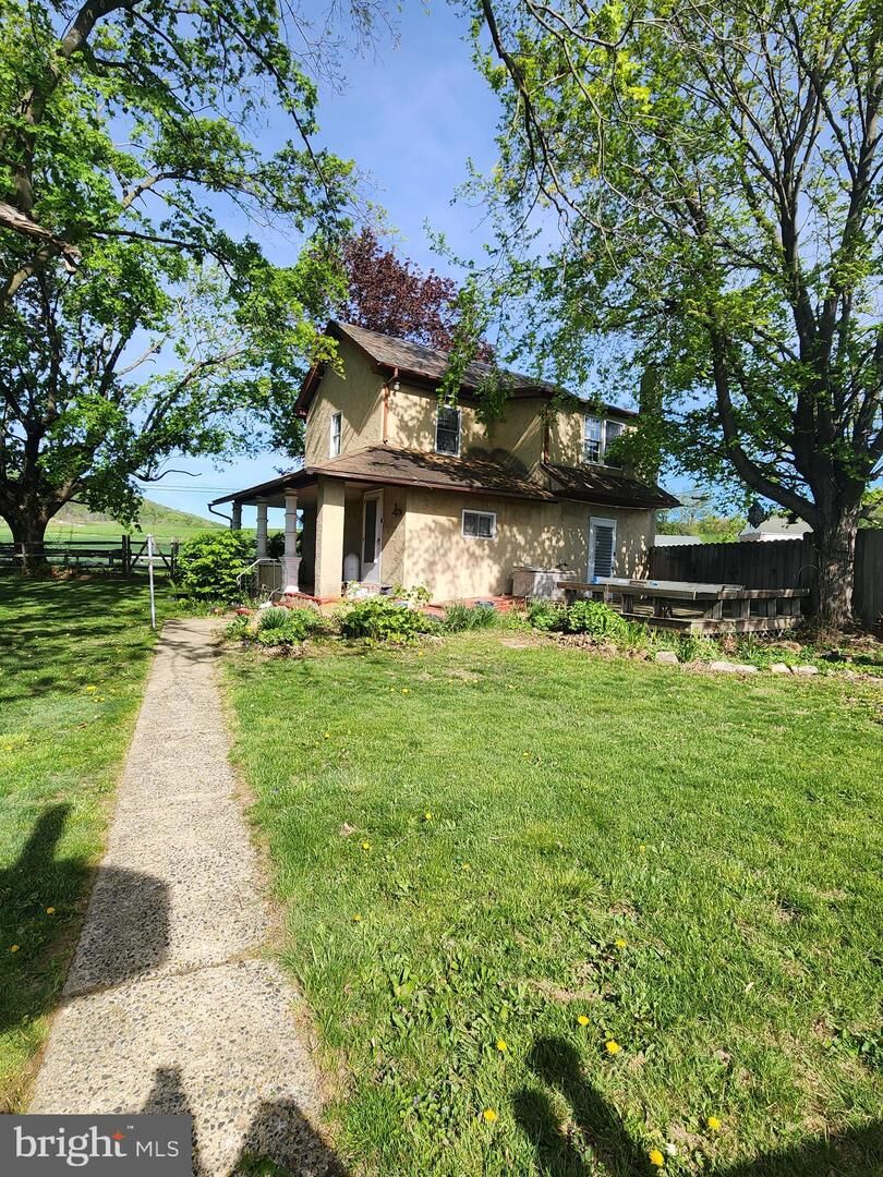 Property Photo:  2088 Tollgate Road  PA 18070 