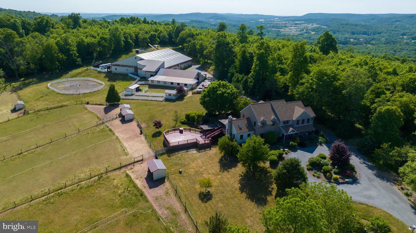Property Photo: 310 Mail Route PA 19608
