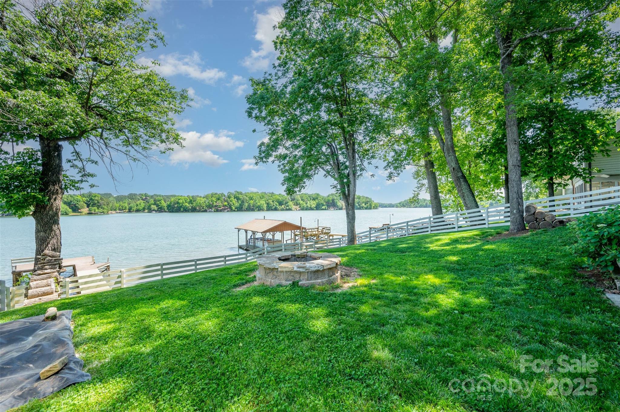 Property Photo: 4960 Longfield Street NC 28610