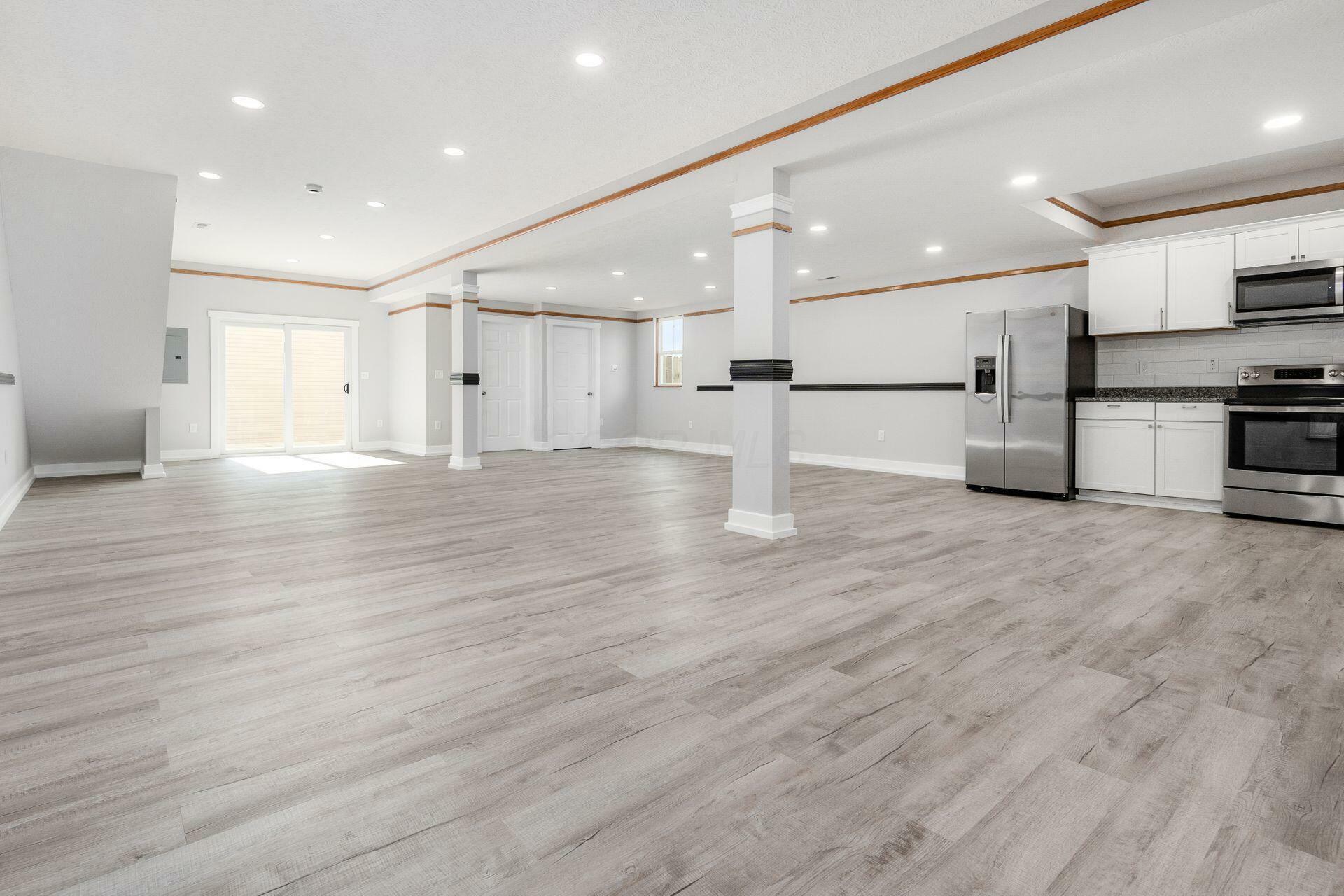 Property Photo: 149 N Eureka Avenue OH 43204