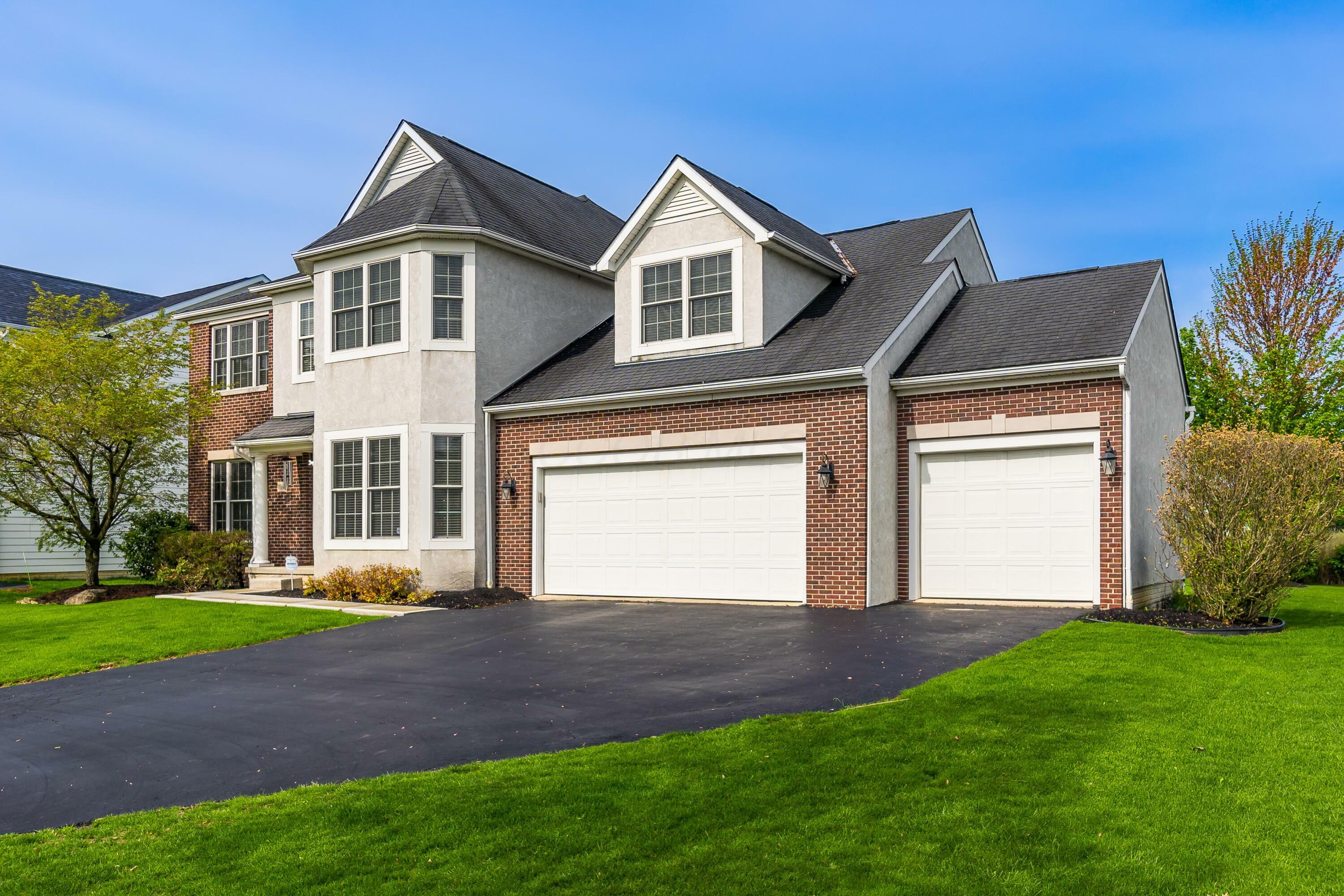 Property Photo: 1092 Balmoral Drive OH 43015