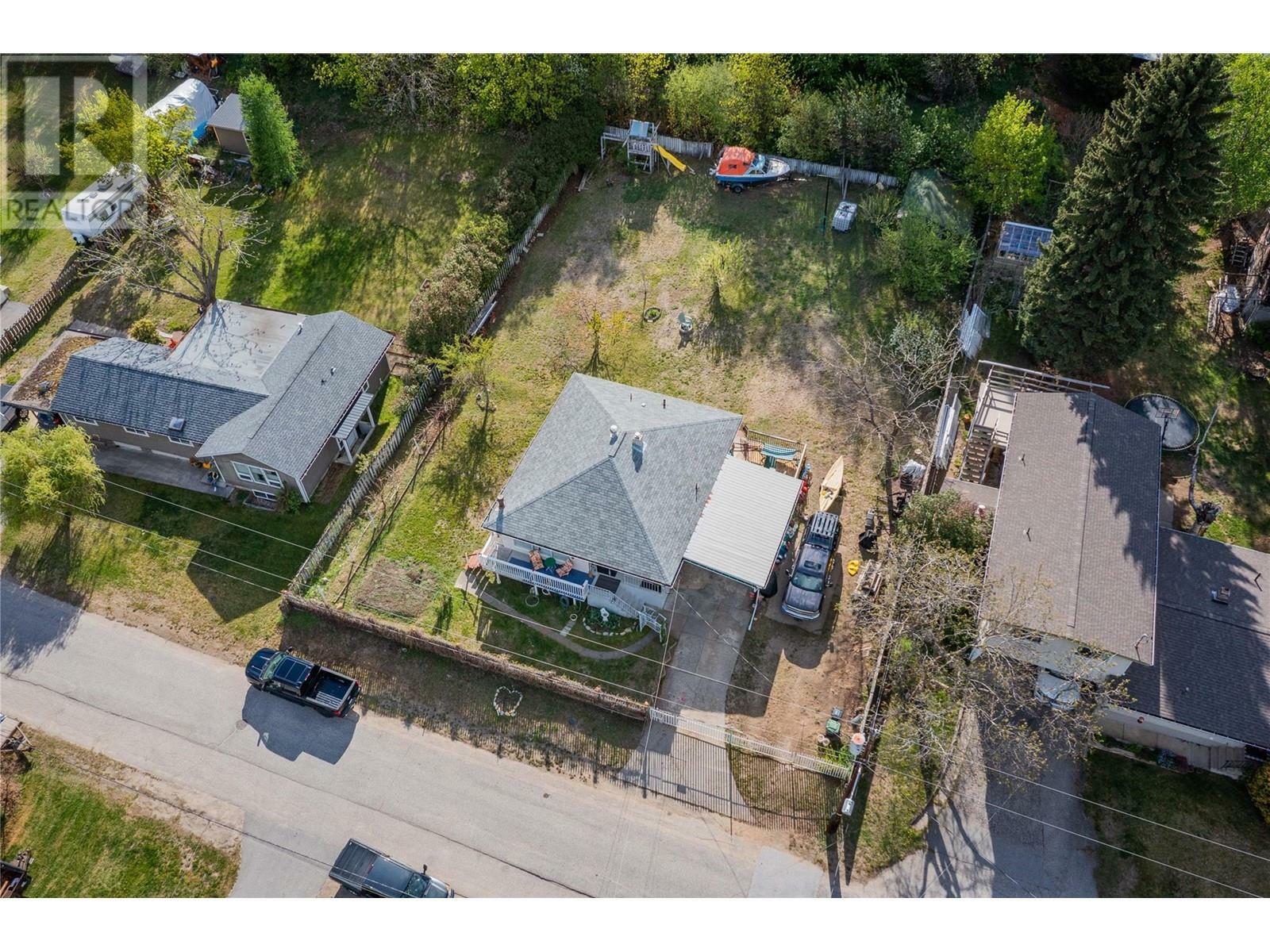 Property Photo: 3404 4th Avenue BC V1N 2T3
