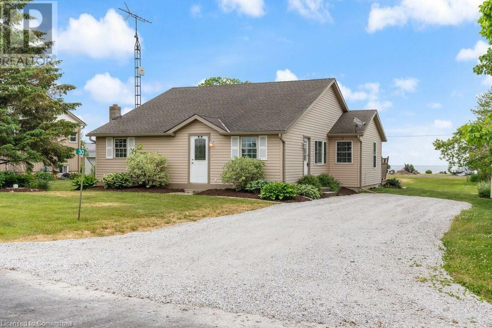 Photo de la propriété: 30 Old Lakeshore Road ON N0A 1N3