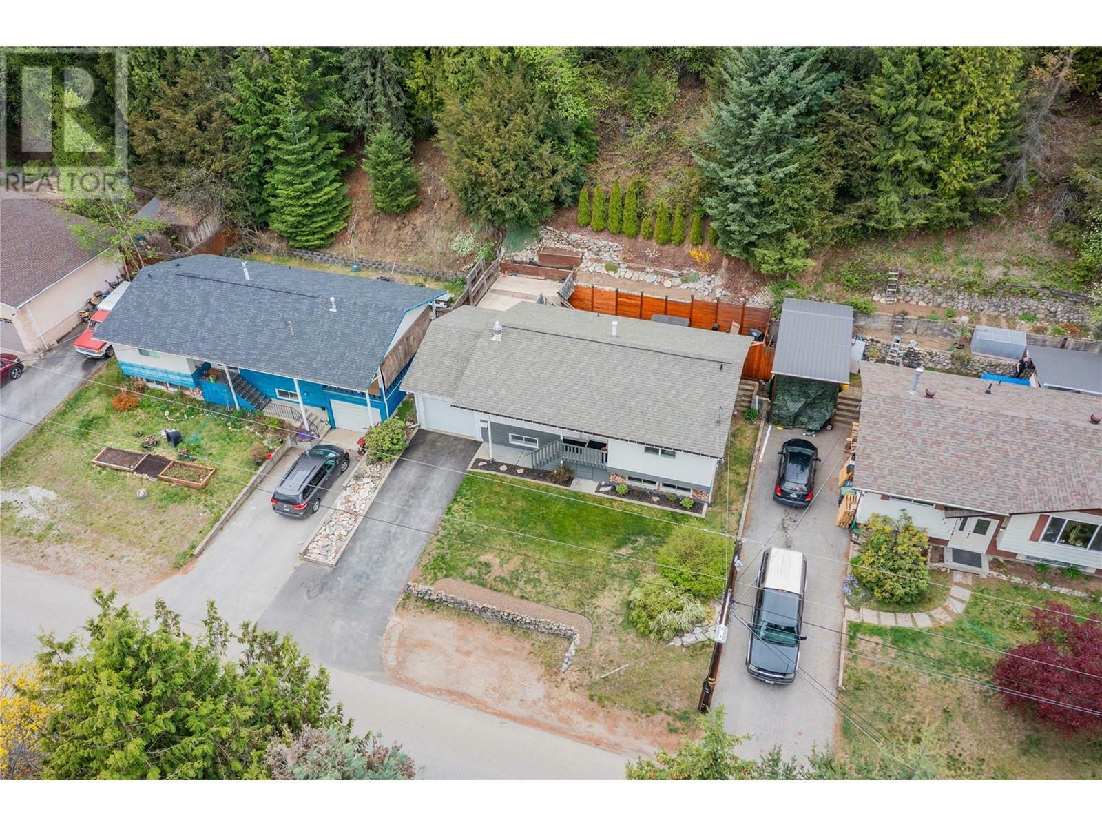 Property Photo: 2312 11th Avenue BC V1N 3A6