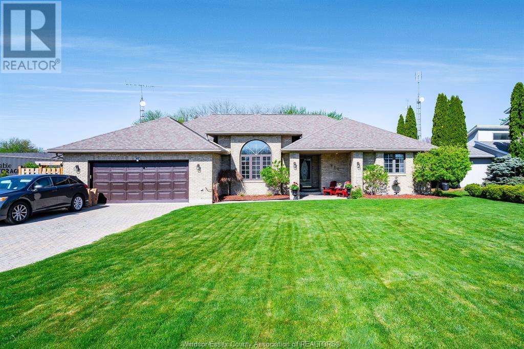 Property Photo: 811 Rivait Drive ON N0P 2L0