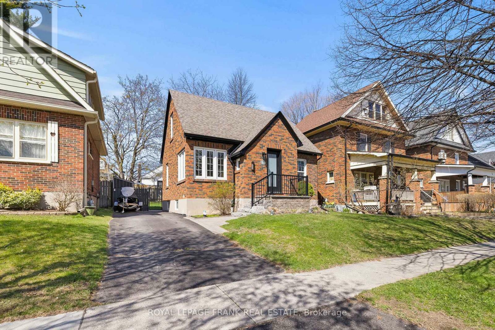 Property Photo: 308 Leslie Street ON L1G 5H7