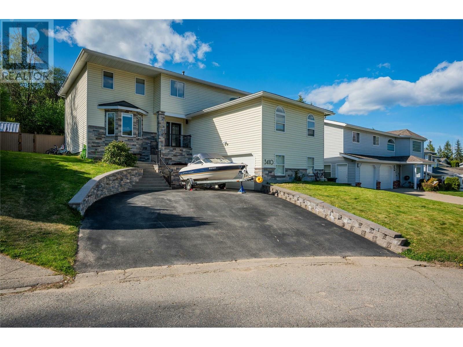 3410 Windsor Place  Castlegar BC V1N 4E2 photo