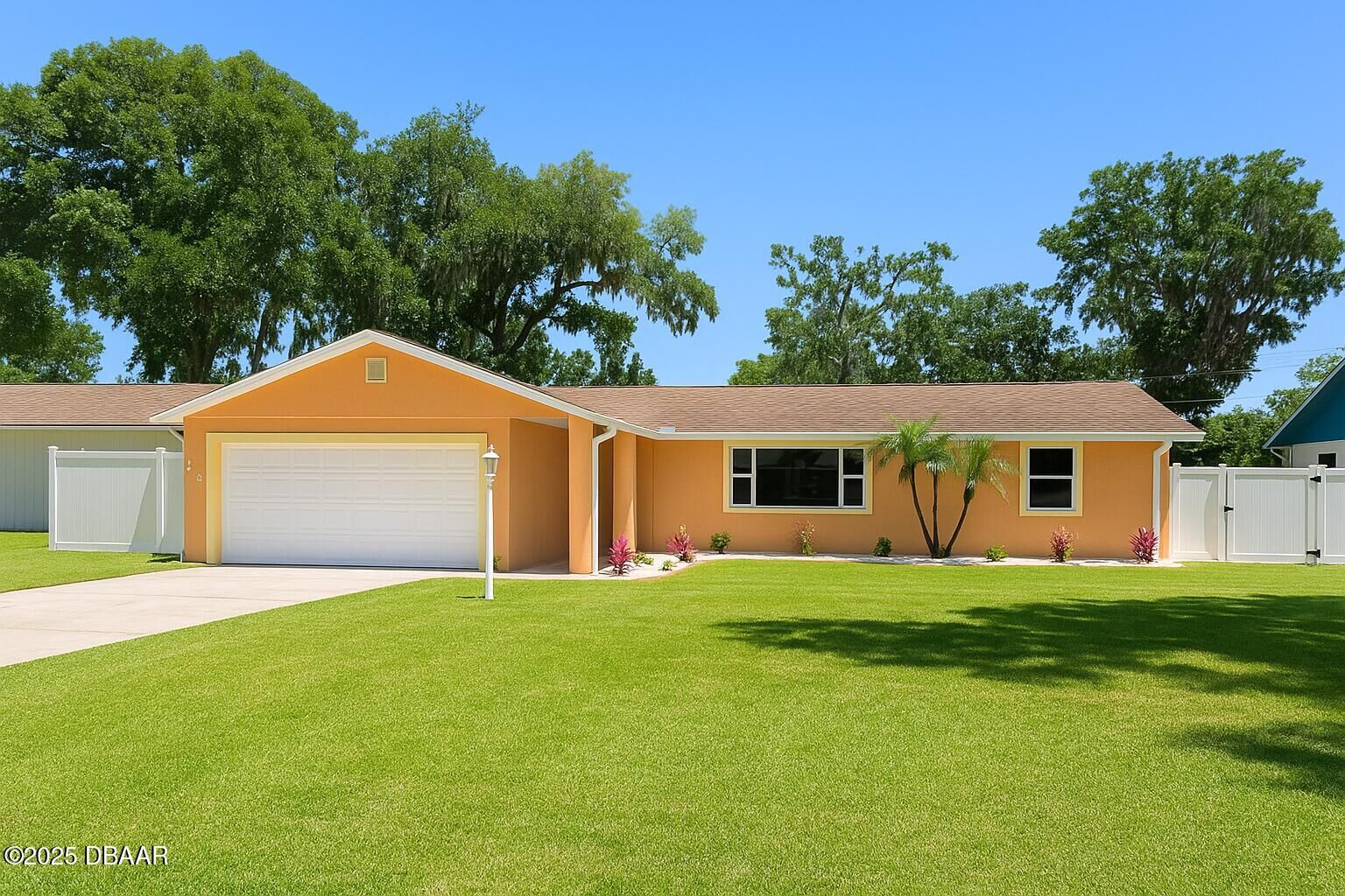 Property Photo:  1013 Indian Oaks E  FL 32117 