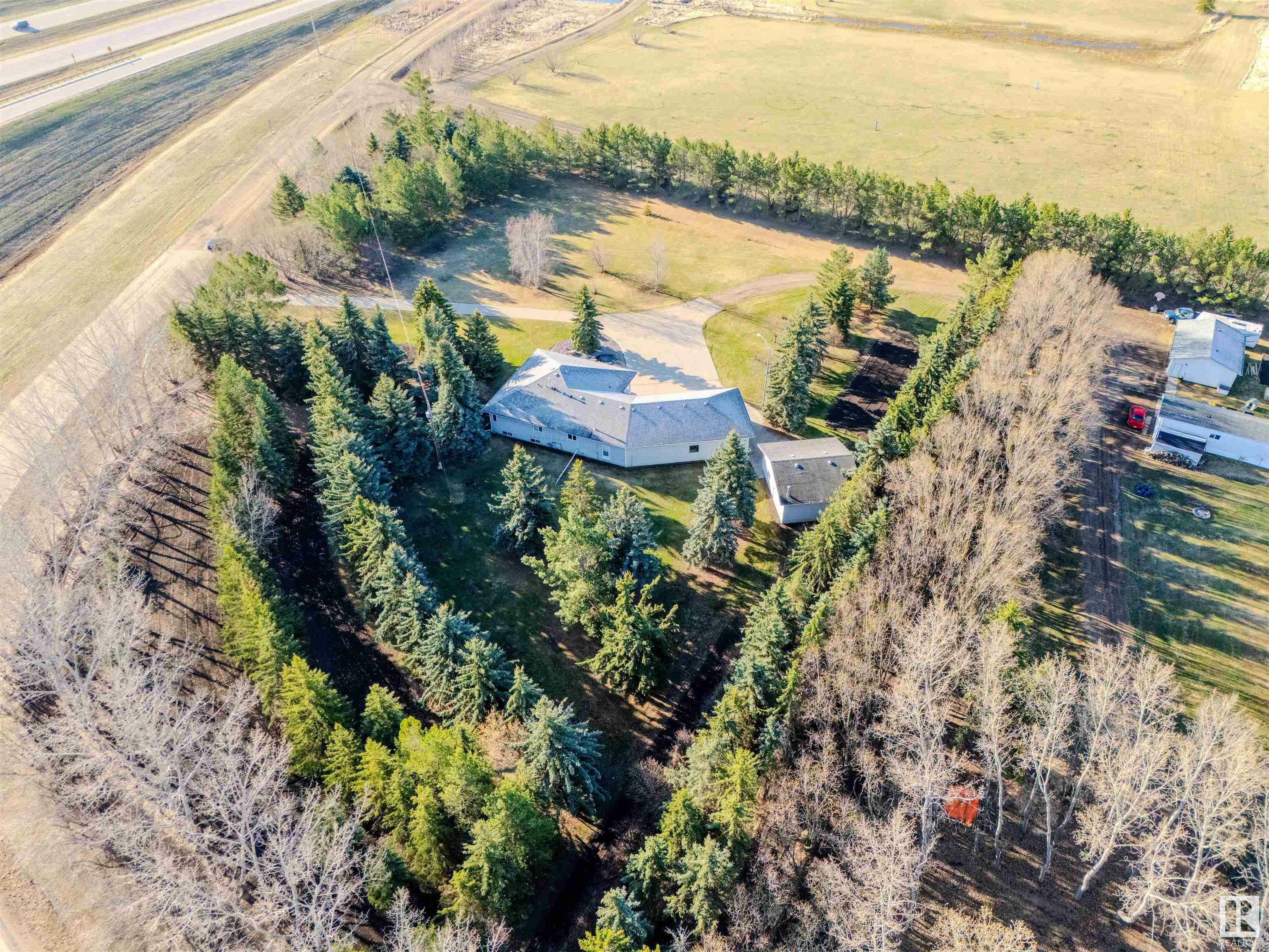 25415 Hwy 37 29  Rural Sturgeon County AB T8T 0C6 photo