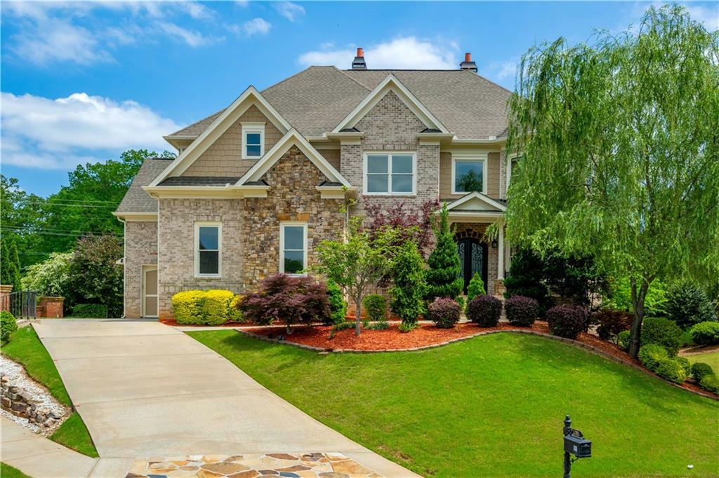 Property Photo: 5395 Lacosta Lane GA 30022