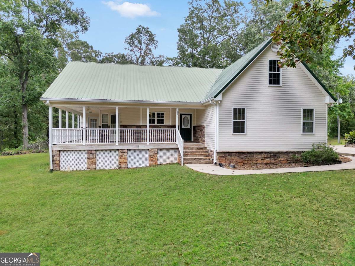 Property Photo: 204 Lunsford Road GA 30233