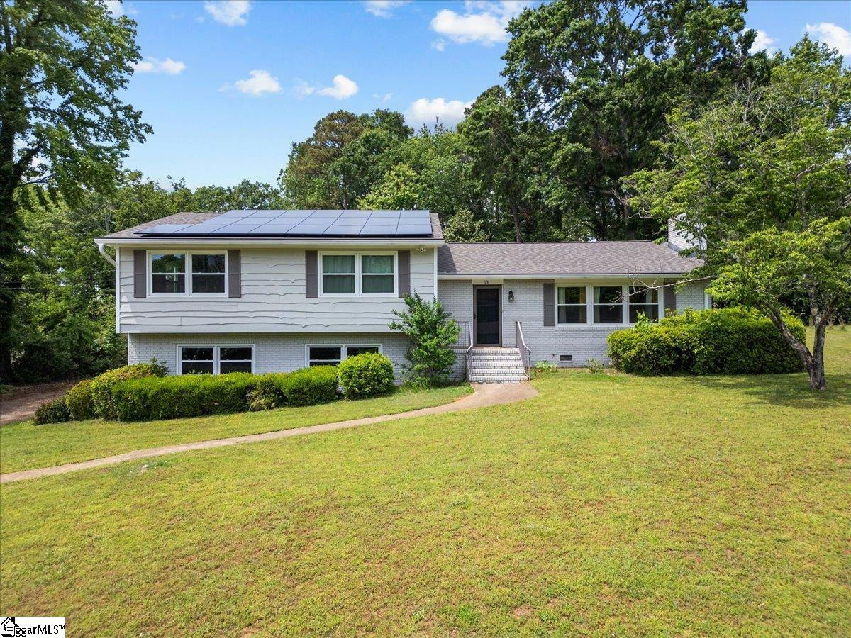 Property Photo: 131 Hillbrook Drive SC 29307