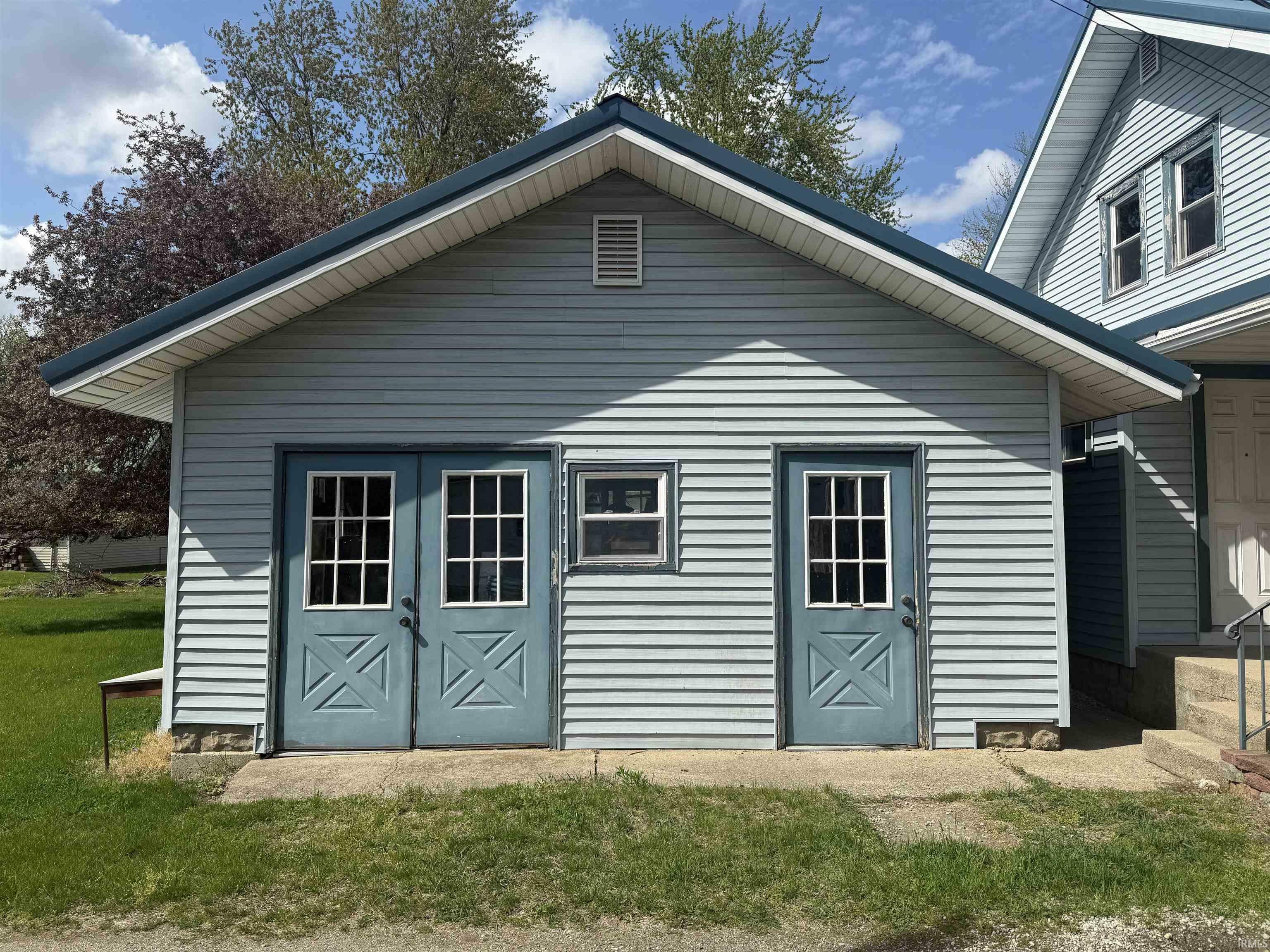 Property Photo: 68137 County Road 23 IN 46553-9702
