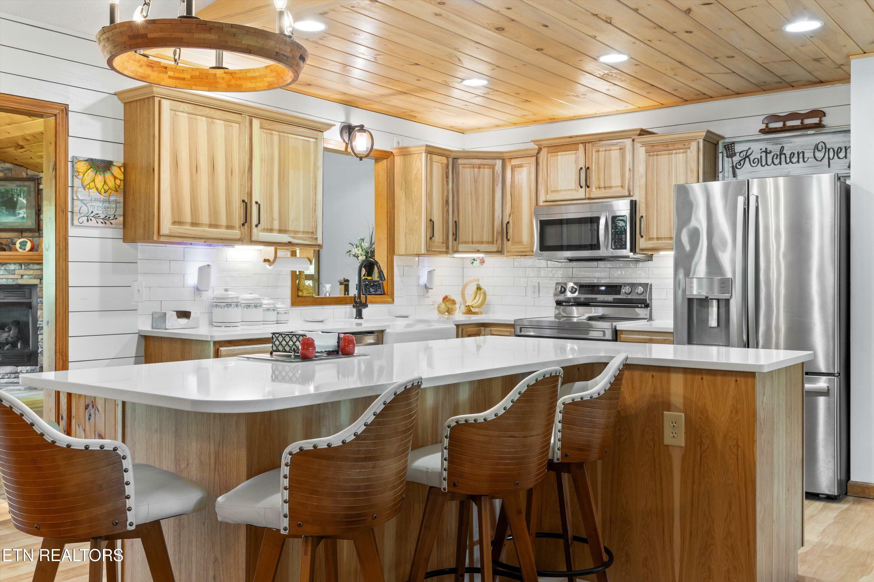 Property Photo: 2229 Meadowbrook Lane TN 37862