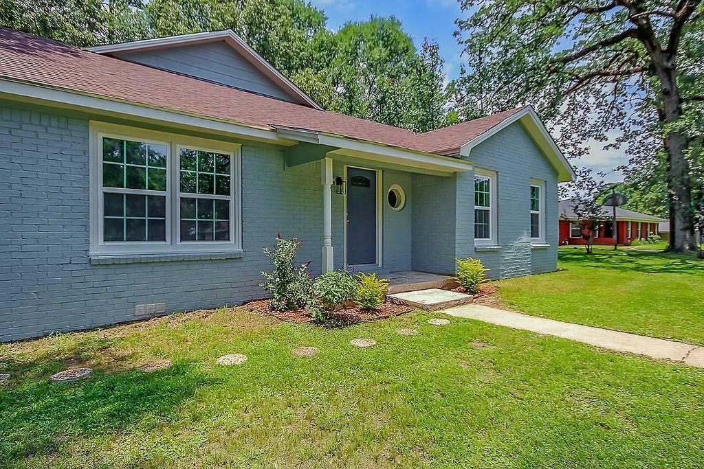 Property Photo: 328 Sunset Blvd TX 75904