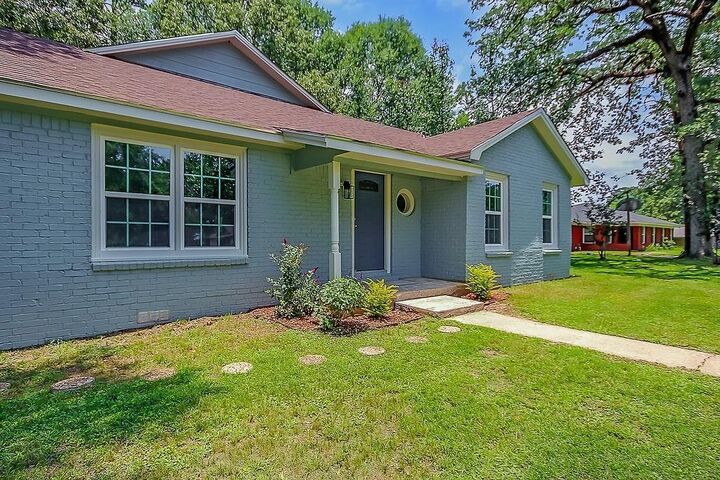 Property Photo: 328 Sunset Blvd TX 75904