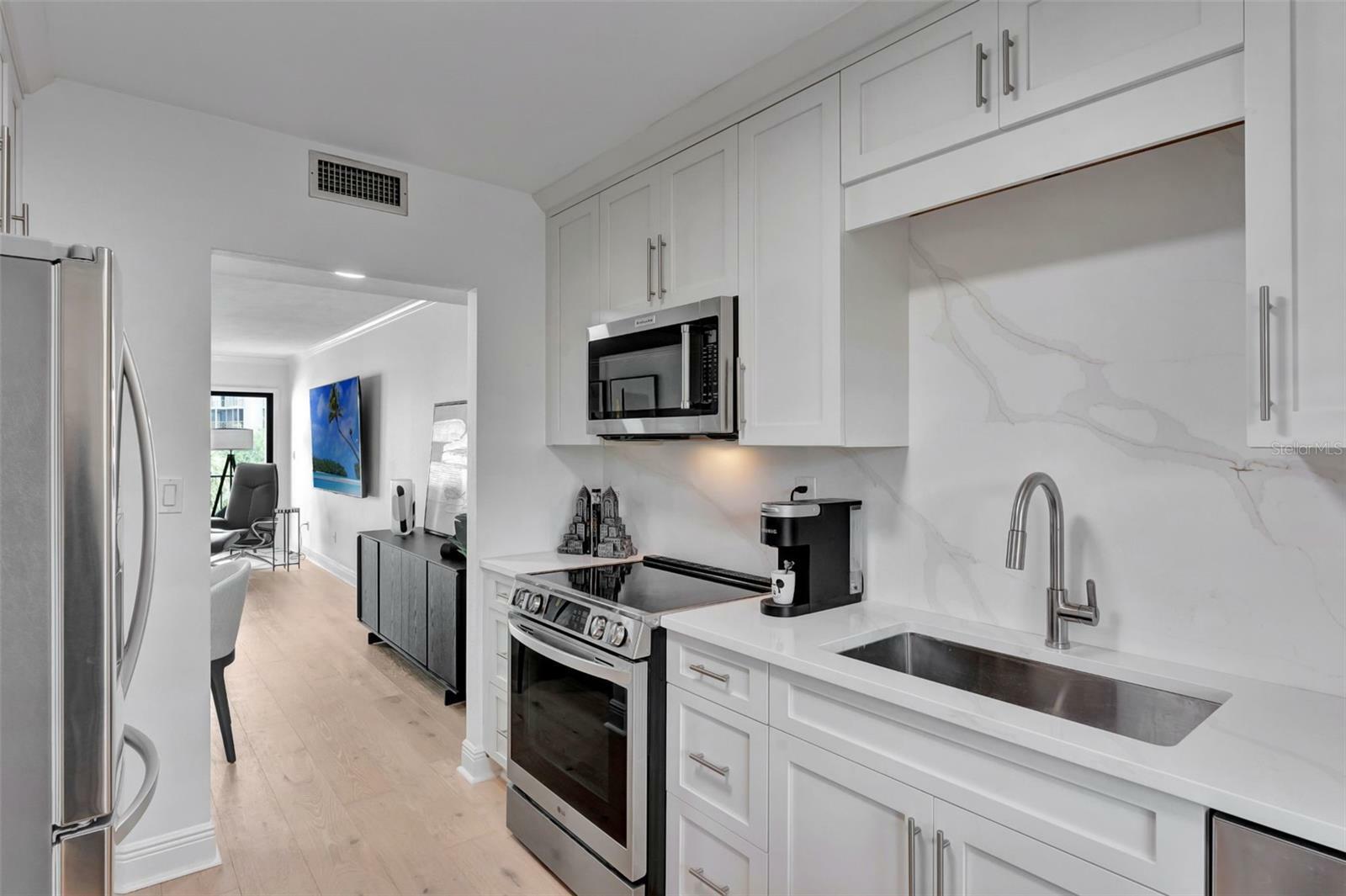 Property Photo: 100 S Interlachen Avenue 410F FL 32789