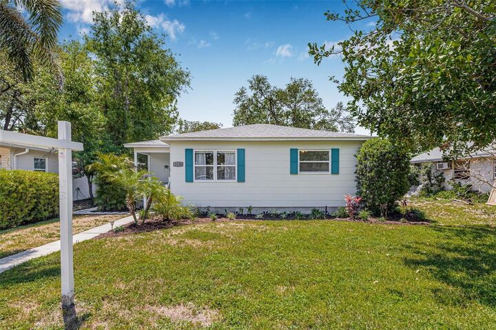 Property Photo: 2134 6th Avenue N FL 33713