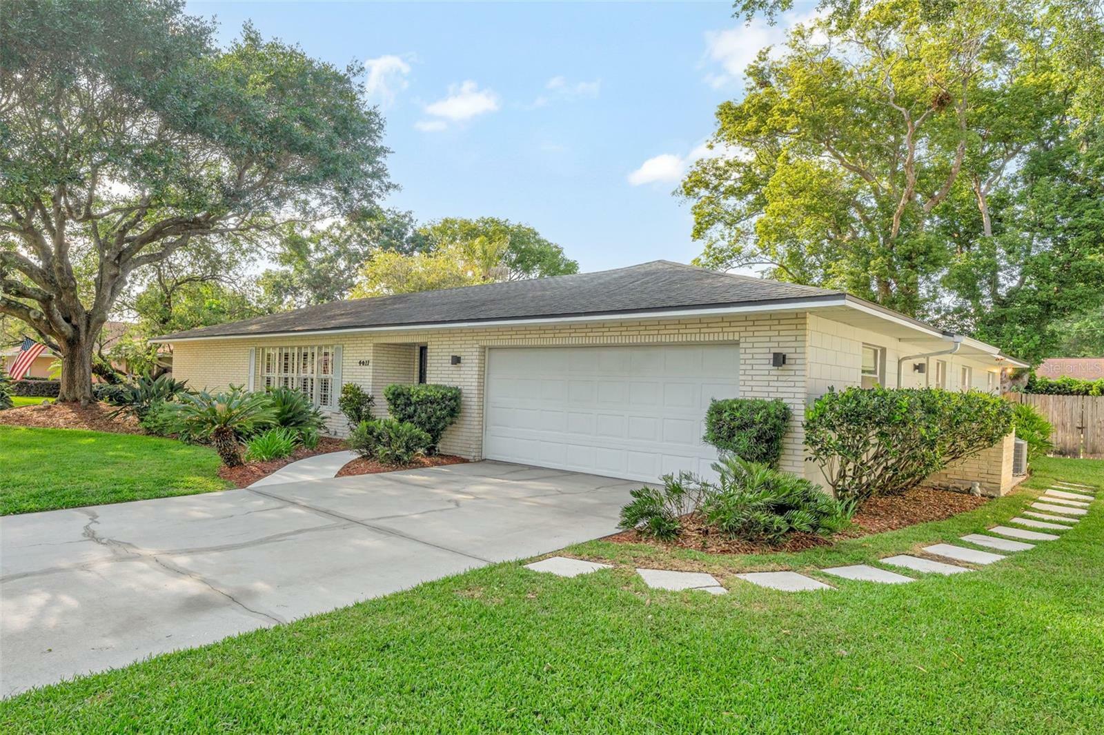 Property Photo: 4011 Teriwood Avenue FL 32812