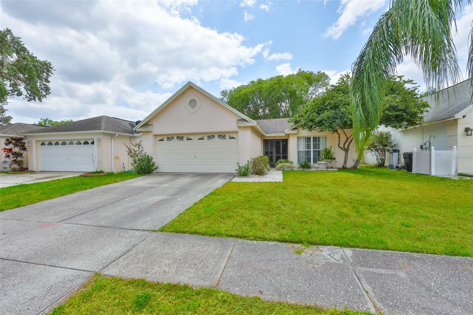 Property Photo: 1005 Hardwood Drive FL 33596