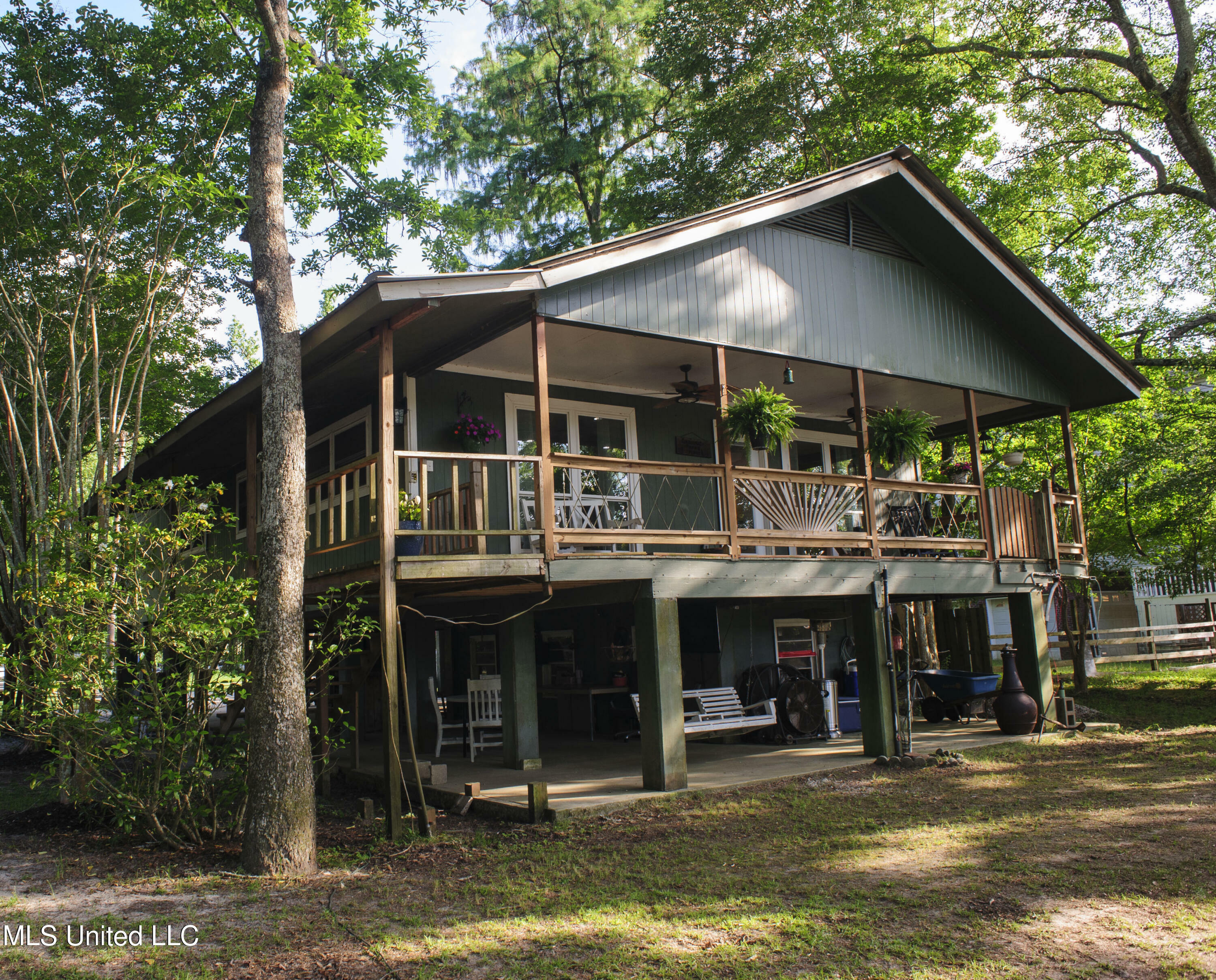 Property Photo: 1817 Pascagoula River Road MS 39562